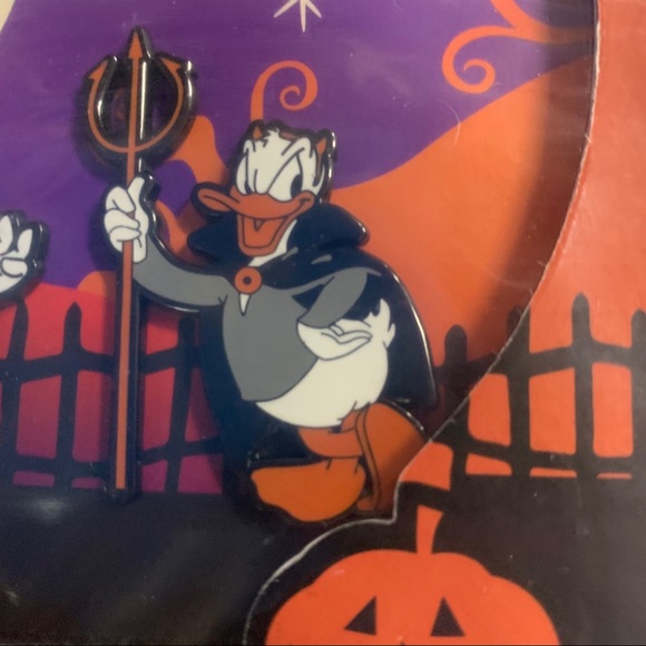 Harvey’ Disney Mickey & Friends Pin Pack - Picture 7 of 13